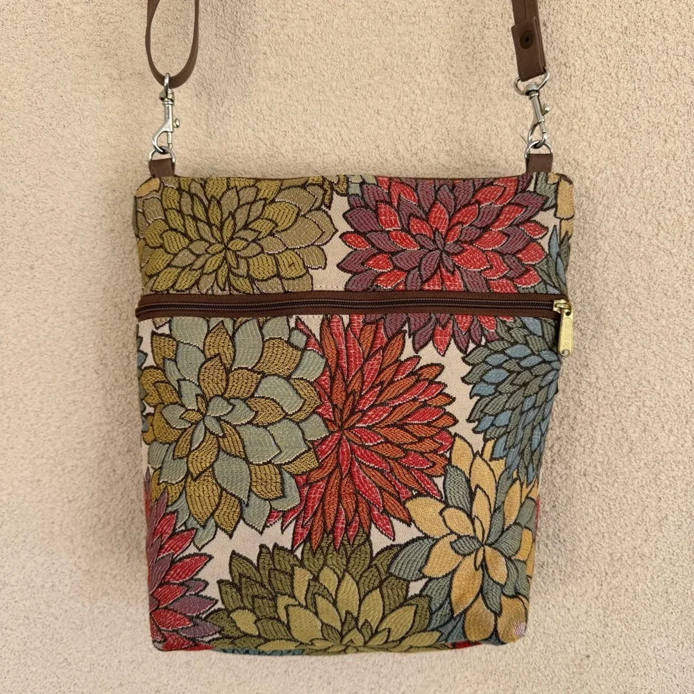 VTG Danny K Beverly Hills Tapestry Fall Floral Crossbody Bag | Made in USA 🇺🇸